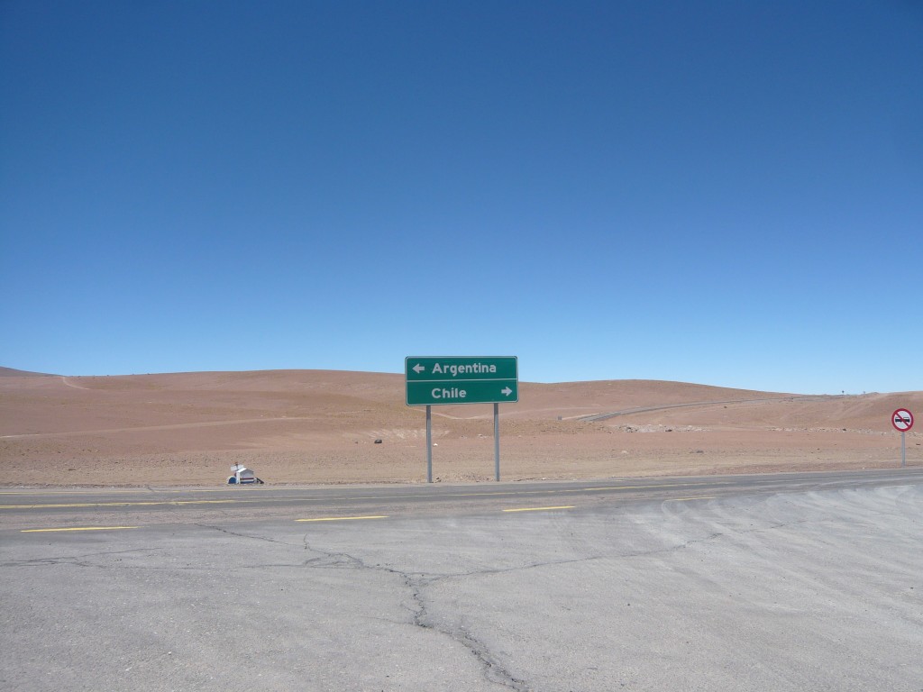 Panneau à la sortie de la Bolivie